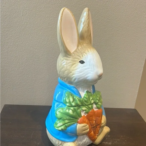 Beatrix Potter Bunny Rabbit With Carrots Cookie Jar Easter Gift Ceramic - Picture 3 of 4